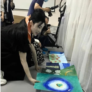 范冰冰探望自閉癥兒童，“星星的孩子”變成明星洗白神器？