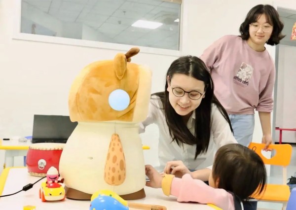 廈門大學(xué)團(tuán)隊(duì)為孤獨(dú)癥兒童設(shè)計(jì)“機(jī)器人助教”